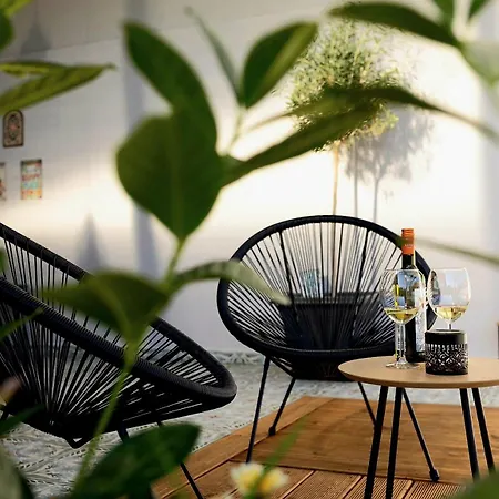 Holló Nest Villa *